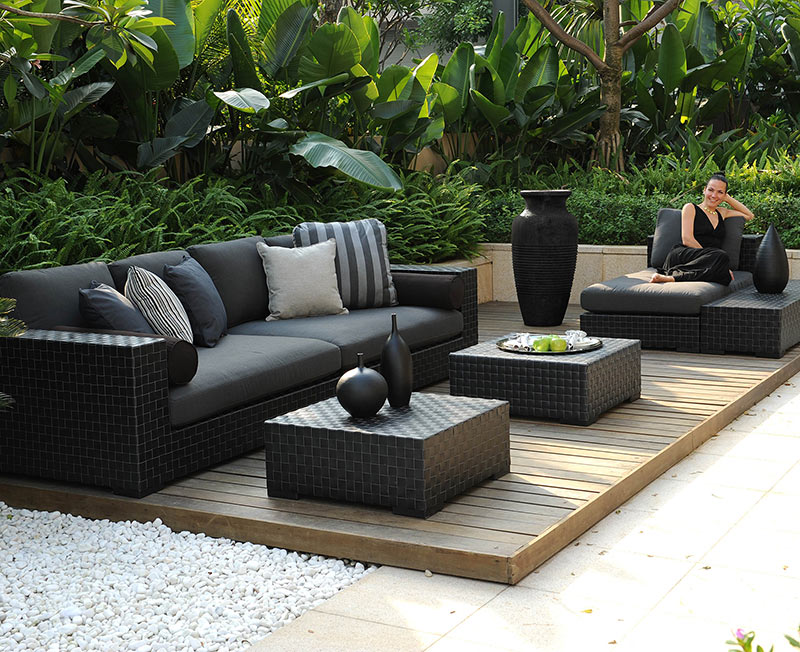 Tresdeep Sofa Set